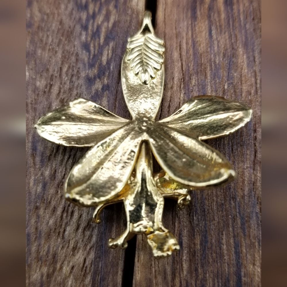 Gold foil frosted leaf fall necklace pendant P228